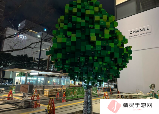 游戏照进现实 日本玩家展示街头《我的世界》风绿化树引热议